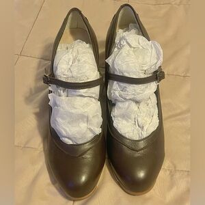 Begoña Cervera Brown Leather Flamenco Shoes Size 39 Handmade/Purchased in Spain